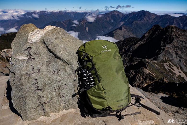 山女孩Melissa_Arcteryx_始祖鳥_brize_MAOL3102.jpg 山女孩Melissa_Arcteryx_始祖鳥_brize_MAOL3102.jpg