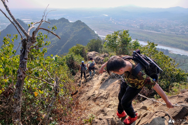 山女孩Melissa_旗靈縱走_靈山_旗尾山MAOL3711.jpg 山女孩Melissa_旗靈縱走_靈山_旗尾山MAOL3711.jpg