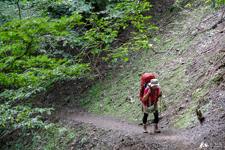 山女孩Melissa_Zamberlan 331 AMELIA GTX® RR WNS 防水高筒皮革登山鞋 心得分享-0810.jpg