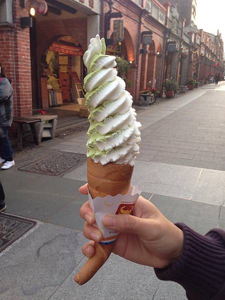 三峽老街牛角冰淇淋
