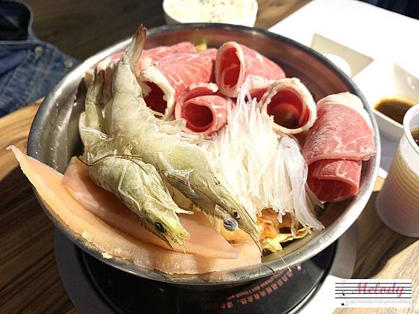 家芬豆花-海鮮泡菜牛肉.jpg