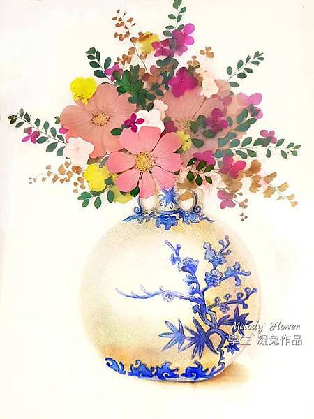 凝兔青花瓷1.jpg