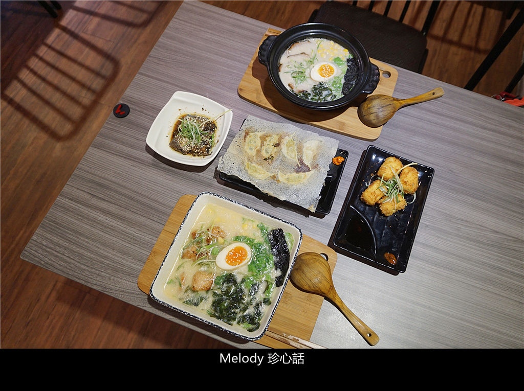 101 信川屋博多豚骨拉麵店.jpg 101 信川屋博多豚骨拉麵店.jpg