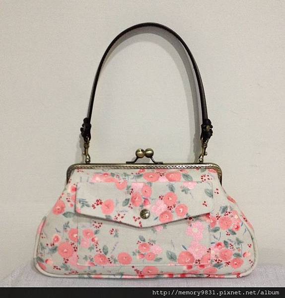 秋繪淺灰20公分口金包 秋繪淺灰20公分口金包