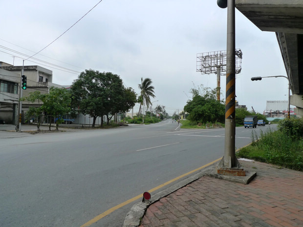 20090524 新高屏大橋下高屏溪河岸自行車道入口