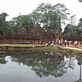 班蒂斯蕾古剎(Banteay Srei)，又名女皇宮