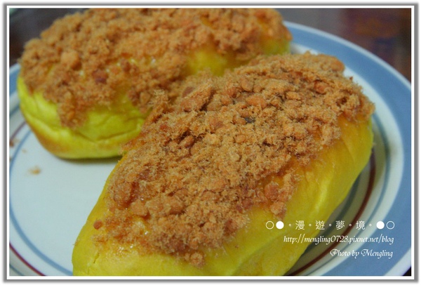 南瓜肉鬆麵包1.jpg 南瓜肉鬆麵包1.jpg