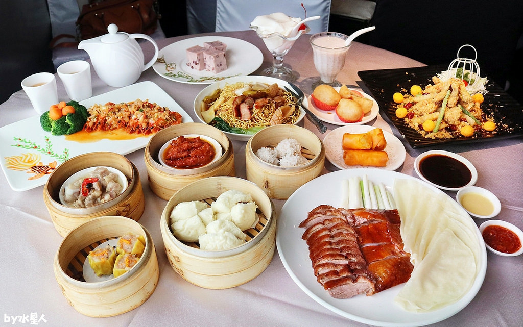 京悅港式飲茶 台中少見傳統港點推車 中友百貨老字號港式茶餐廳 蒸籠燒賣 燒臘 合菜都推薦 一中商圈美食