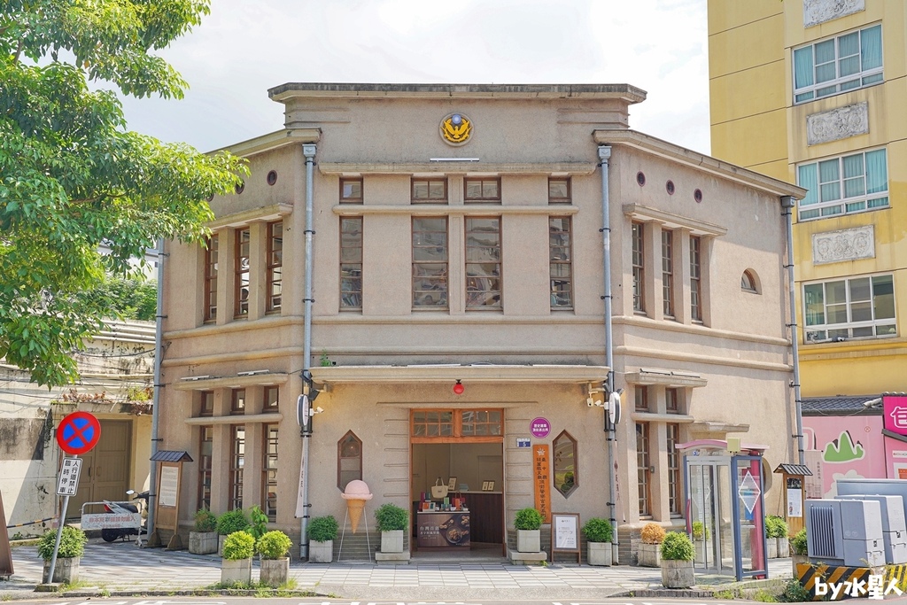 派出所賣鳳梨酥？全台首創8字鳳梨酥，試吃直接給整塊，國寶茶咖