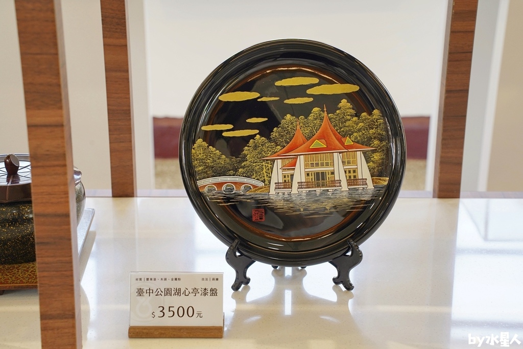 派出所賣鳳梨酥？全台首創8字鳳梨酥，試吃直接給整塊，國寶茶咖