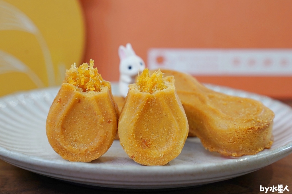 派出所賣鳳梨酥？全台首創8字鳳梨酥，試吃直接給整塊，國寶茶咖