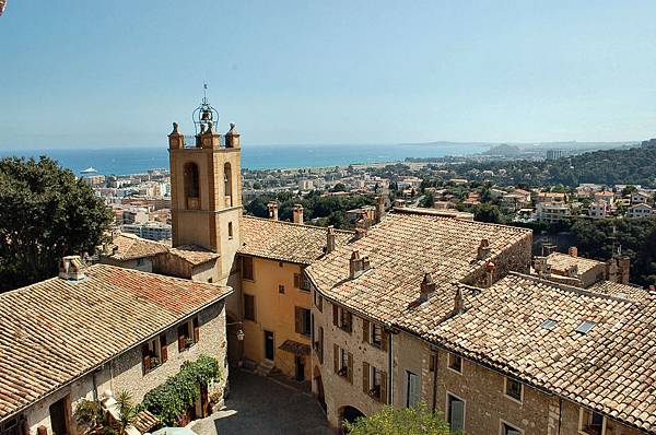 Haut-de-Cagnes_(vue_depuis_le_chateau).jpg