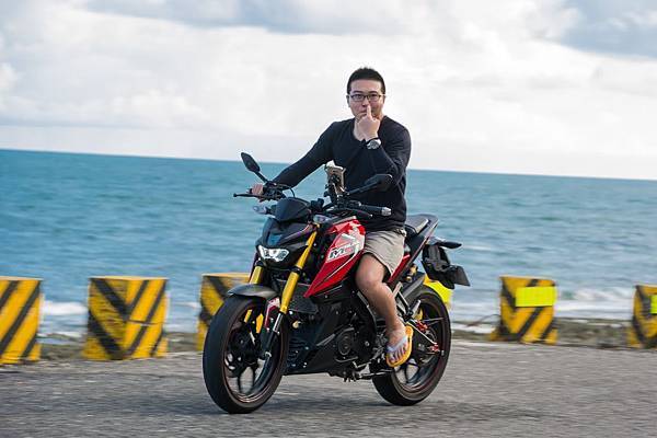 yamaha mslaz (1).jpg yamaha mslaz (1).jpg