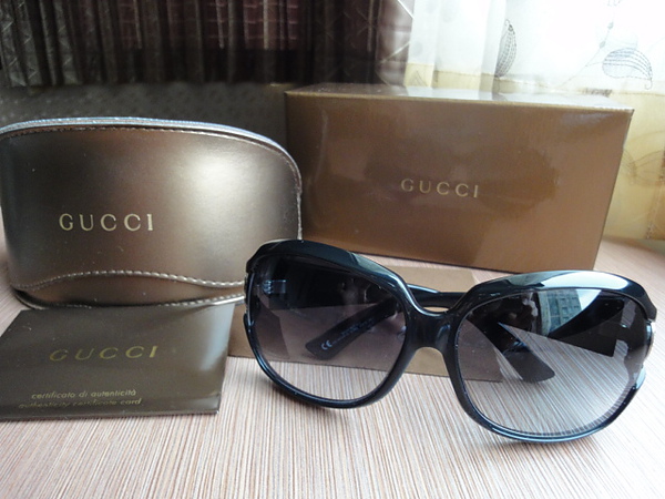 GUCCI01.JPG GUCCI01.JPG