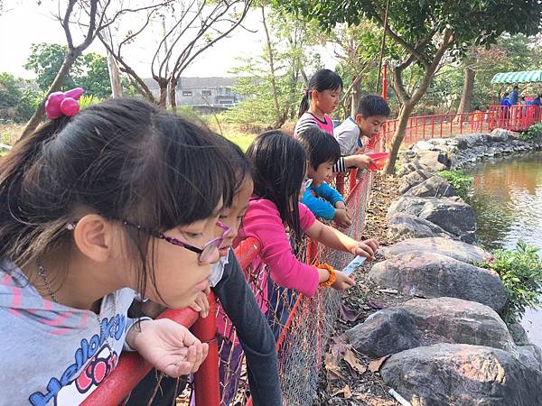 (8)2018.1.26(等待土窯期間，準備待小朋友去餵魚囉！)3..jpg