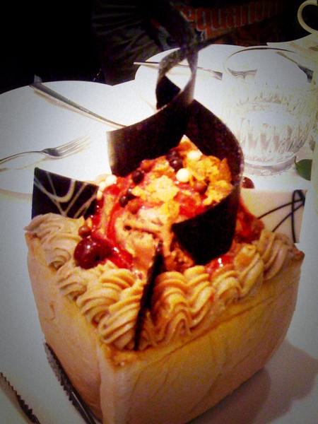 Dazzling Cafe 007.JPG
