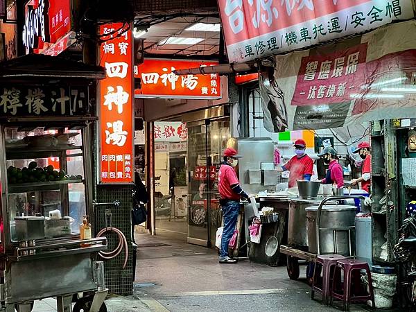 台北大同區美食｜從早餐開到宵夜，開業超過40年，必訪的老字號