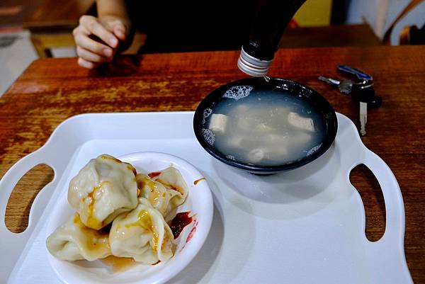 台北中山區美食|長春四神湯|暖胃又暖心!長春四神湯與創新燒賣