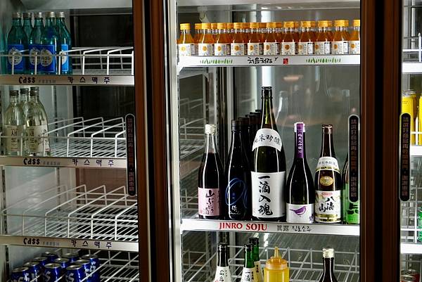 新店美食寶藏|灼酌牛肉湯鍋清燉甘甜,牛筋滷味與燥飯齊聚,口感
