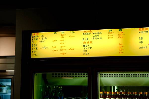 新店美食寶藏|灼酌牛肉湯鍋清燉甘甜,牛筋滷味與燥飯齊聚,口感