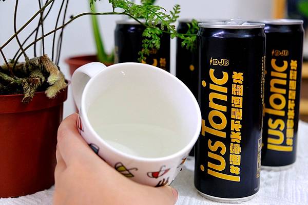 馬告氣泡水開箱!台灣限定馬告風味大解析|氣泡爽快,微酸柑橘香