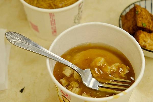 春來蚵仔麵線｜探訪台北後山埤30年在地小吃！大腸麵線、魯豆腐