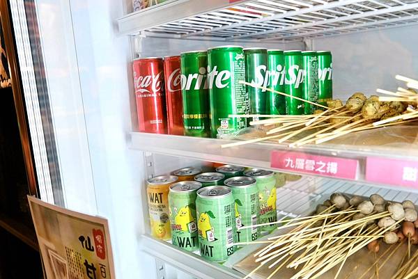 台北必吃麻辣鴛鴦串串鍋!壹直串麻辣鴛鴦:新鮮食材、豐富選擇,