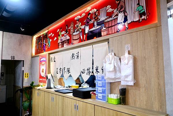 板橋必吃烏雞米線!涼拌海帶絲、口水雞、紅油炒手到金湯肥牛,樣