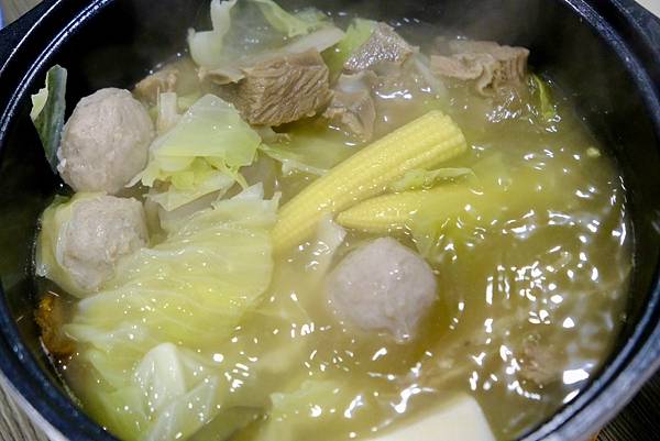 鄉野羊肉爐三款湯頭大評比|藥膳、清燉、胡椒齊上陣,宅配美食輕