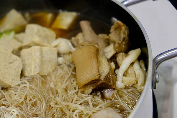 鄉野羊肉爐三款湯頭大評比|藥膳、清燉、胡椒齊上陣,宅配美食輕