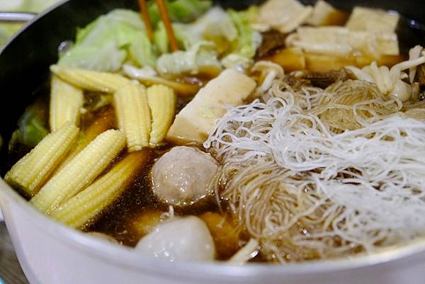 鄉野羊肉爐三款湯頭大評比|藥膳、清燉、胡椒齊上陣,宅配美食輕