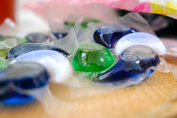 西班牙LAL拉娜4合1洗衣膠囊|香氛、護色、去污一次搞定!精