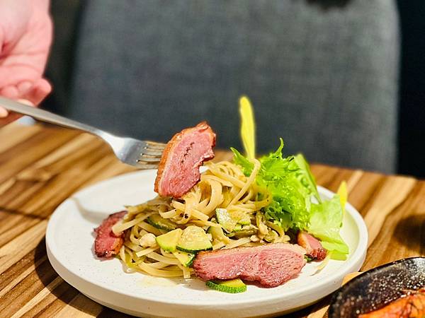 鳥作洋食｜市府站必訪日式洋食餐廳！饗樂雙人套餐美味攻略：漢堡