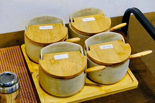 【板橋巷弄必吃牛肉麵】吾時•食:清燉湯頭極品、五椒麻辣湯底超