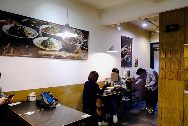 【板橋巷弄必吃牛肉麵】吾時•食:清燉湯頭極品、五椒麻辣湯底超