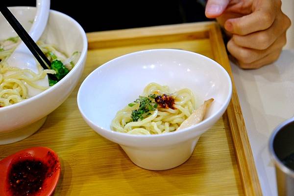 【台北士林美食】秋冬最強!仕紳品麵|法式雞湯x創意一麵兩吃|