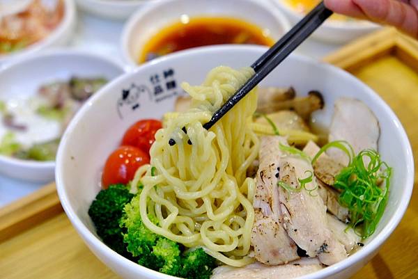 【台北士林美食】秋冬最強!仕紳品麵|法式雞湯x創意一麵兩吃|