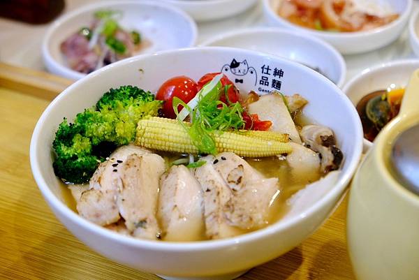 【台北士林美食】秋冬最強!仕紳品麵|法式雞湯x創意一麵兩吃|