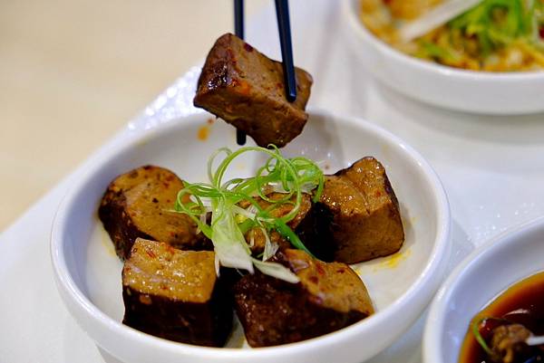 【台北士林美食】秋冬最強!仕紳品麵|法式雞湯x創意一麵兩吃|