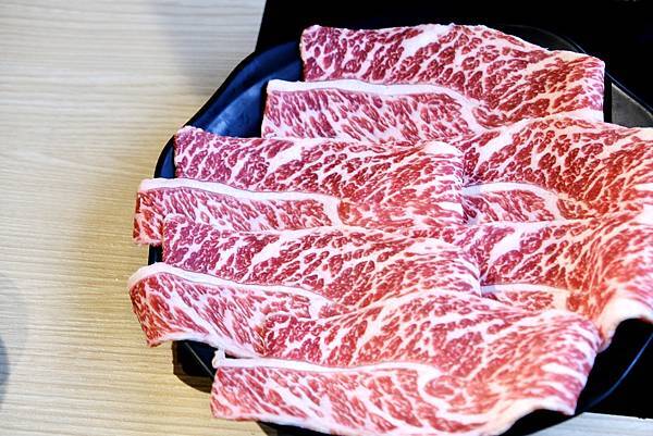 【中和必吃火鍋】海牧鍋物超狂蒙古孜然&養生藥燉湯底!美國安格