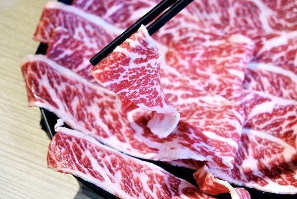 【中和必吃火鍋】海牧鍋物超狂蒙古孜然&養生藥燉湯底!美國安格