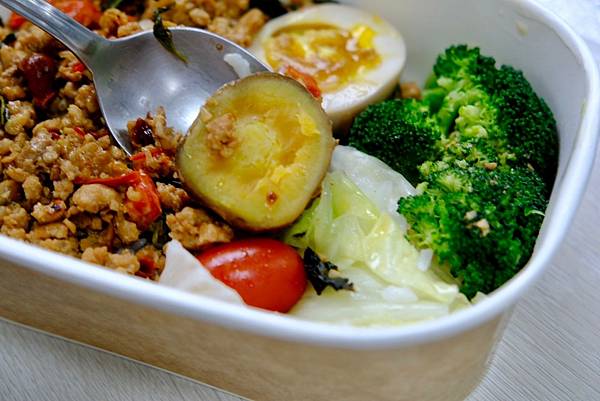台北信義區健康餐盒推薦|YUMMY MEAL食厘米蒸烤餐盒專