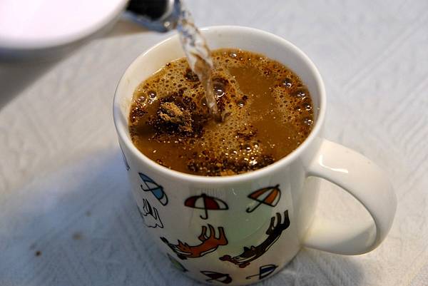 秒穿越南洋！馬來西亞經典飲品深度解析：黑咖啡、拉茶、巧克力麥