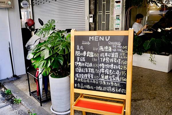 鳥作咖啡|甜點控天堂!必吃焦糖生乳捲、抹茶塔、草莓覆盆子歐培