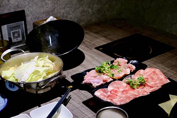 🔥【中和深夜食堂推薦】川魚堂藥膳火鍋超暖心開箱｜羊肉爐/當歸