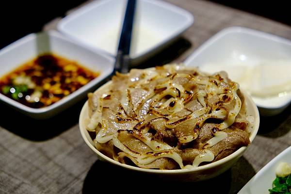 🔥【中和深夜食堂推薦】川魚堂藥膳火鍋超暖心開箱｜羊肉爐/當歸
