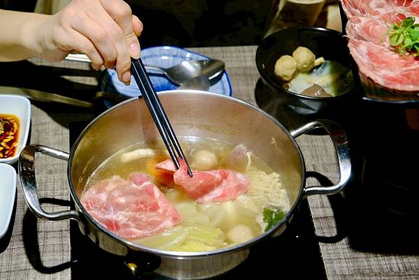 🔥【中和深夜食堂推薦】川魚堂藥膳火鍋超暖心開箱｜羊肉爐/當歸