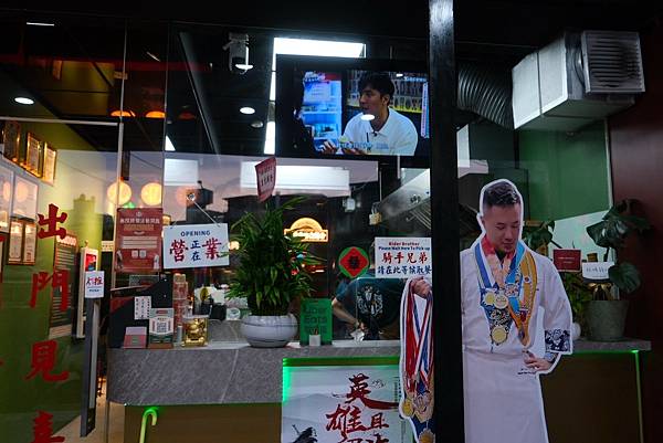 【龍囍茶檔亞東店開吃啦🍚🦐】一口煲仔飯+叨沙湯麵超療癒💖冰火