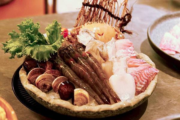 【呷哺呷哺南西店🔥】頂級海陸雙人套餐開箱!澳洲和牛、鹿兒島A
