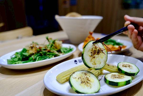 中和最強拉麵吃膩了？🍜我的OL午餐首選大公開！厚醇豚骨＋嫩胸
